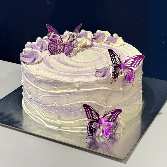 Custom birthday cake in Luton and Stevenage by PINGS Bakery