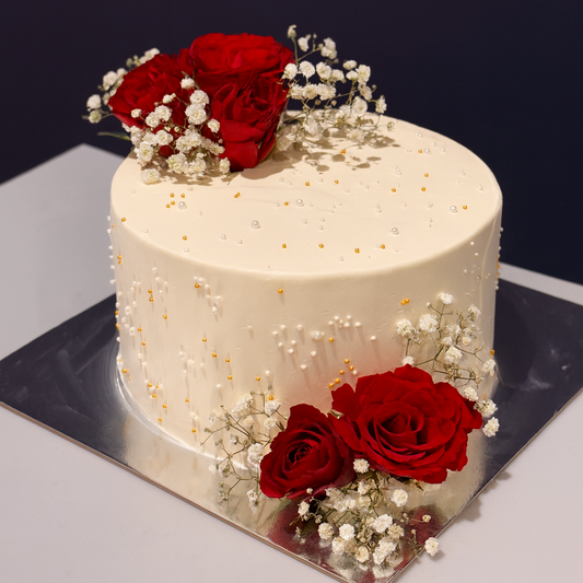 Custom birthday cake in Luton and Stevenage by PINGS Bakery