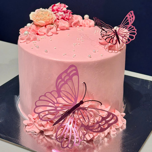 Custom birthday cake in Luton and Stevenage by PINGS Bakery