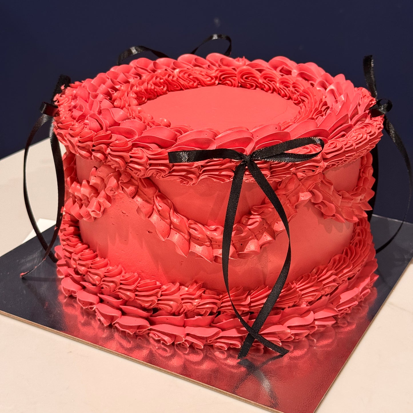 Custom birthday cake in Luton and Stevenage by PINGS Bakery