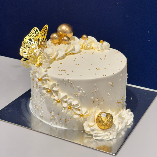 Custom birthday cake in Luton and Stevenage by PINGS Bakery